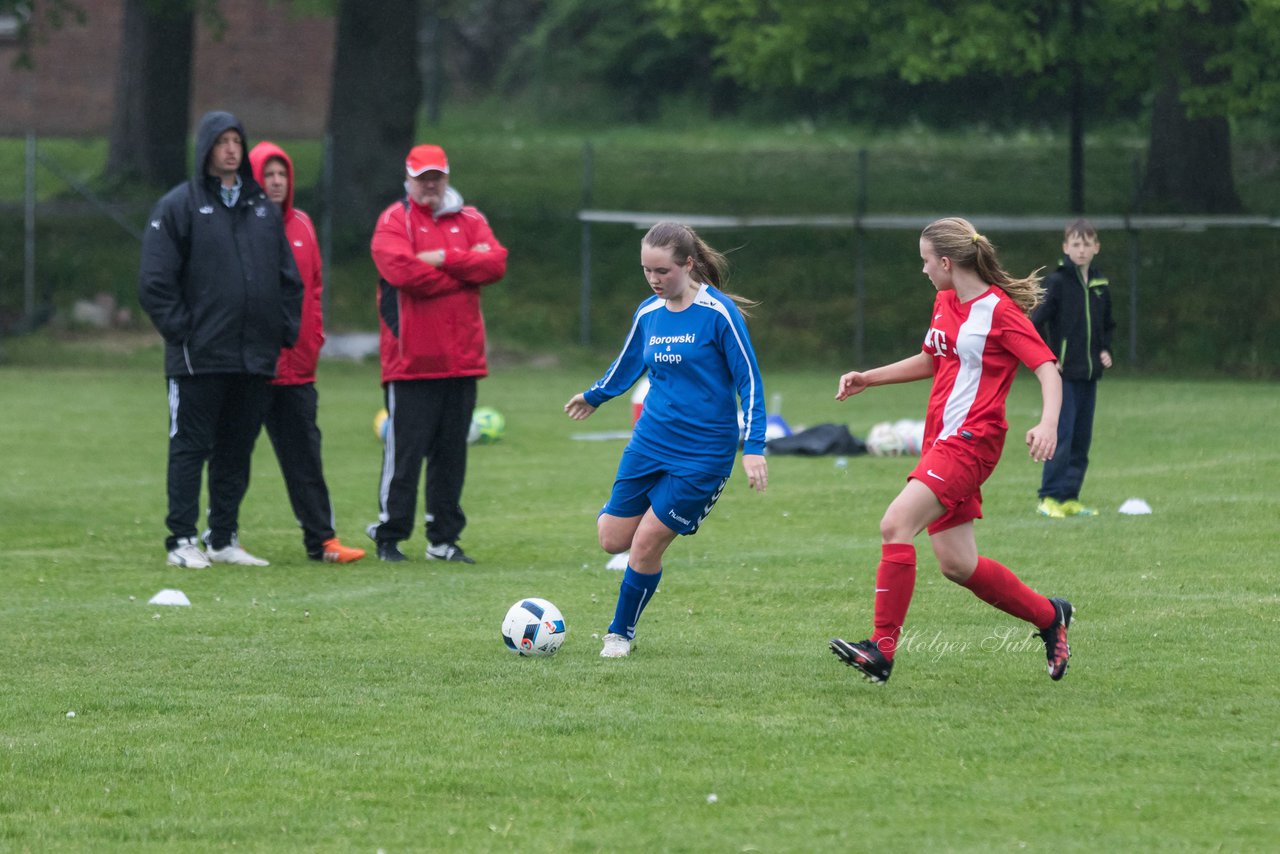 Bild 200 - wCJ SV Steinhorst/Labenz - VfL Oldesloe : Ergebnis: 18:0